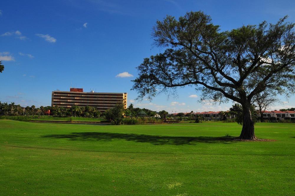 Chateau Mar Golf Resort, Trademark Collection By Wyndham Lauderhill Exterior foto