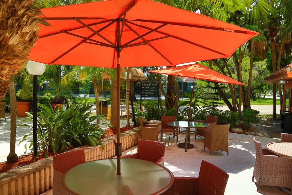 Chateau Mar Golf Resort, Trademark Collection By Wyndham Lauderhill Exterior foto